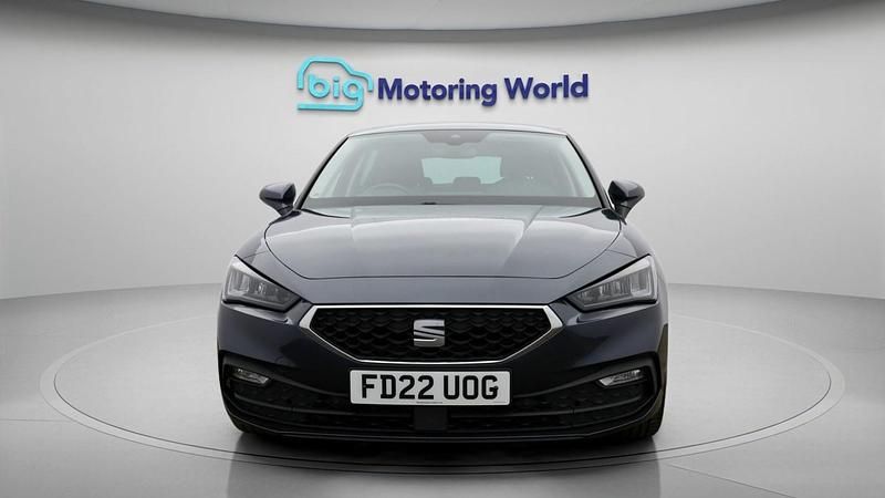 Used Seat Leon SE Dynamic 116 HP (85 kW) 2022 Grey Hatchback