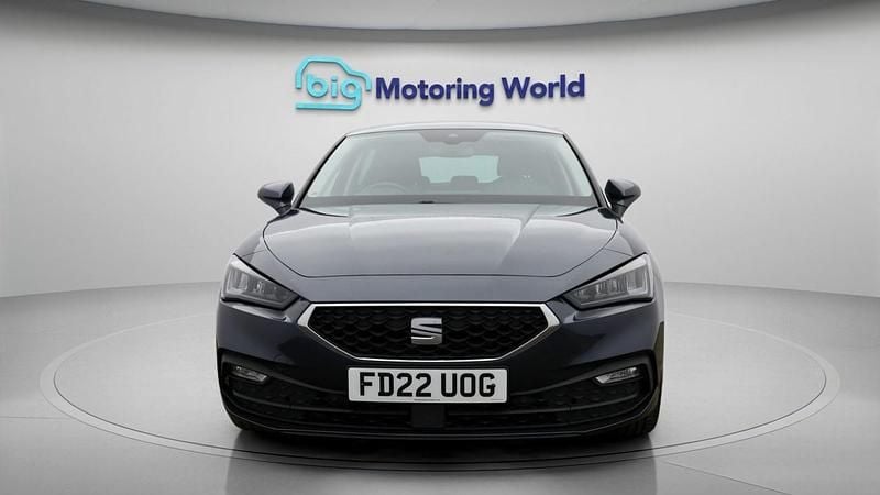 Used Seat Leon SE Dynamic 150 HP (110 kW) 2022 Grey Hatchback