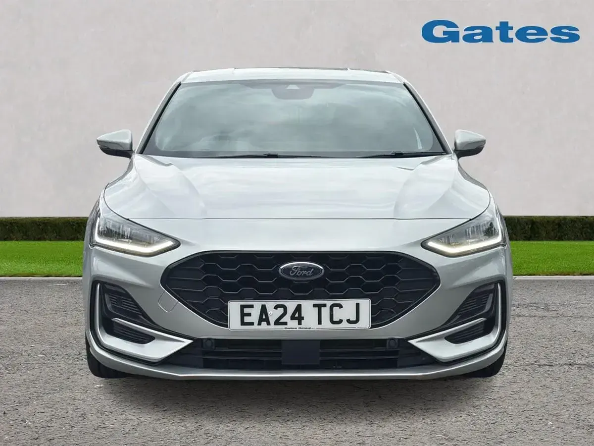Usado Ford Focus ST-Line 125 HP (91 kW) 2024 Prateado Citadino