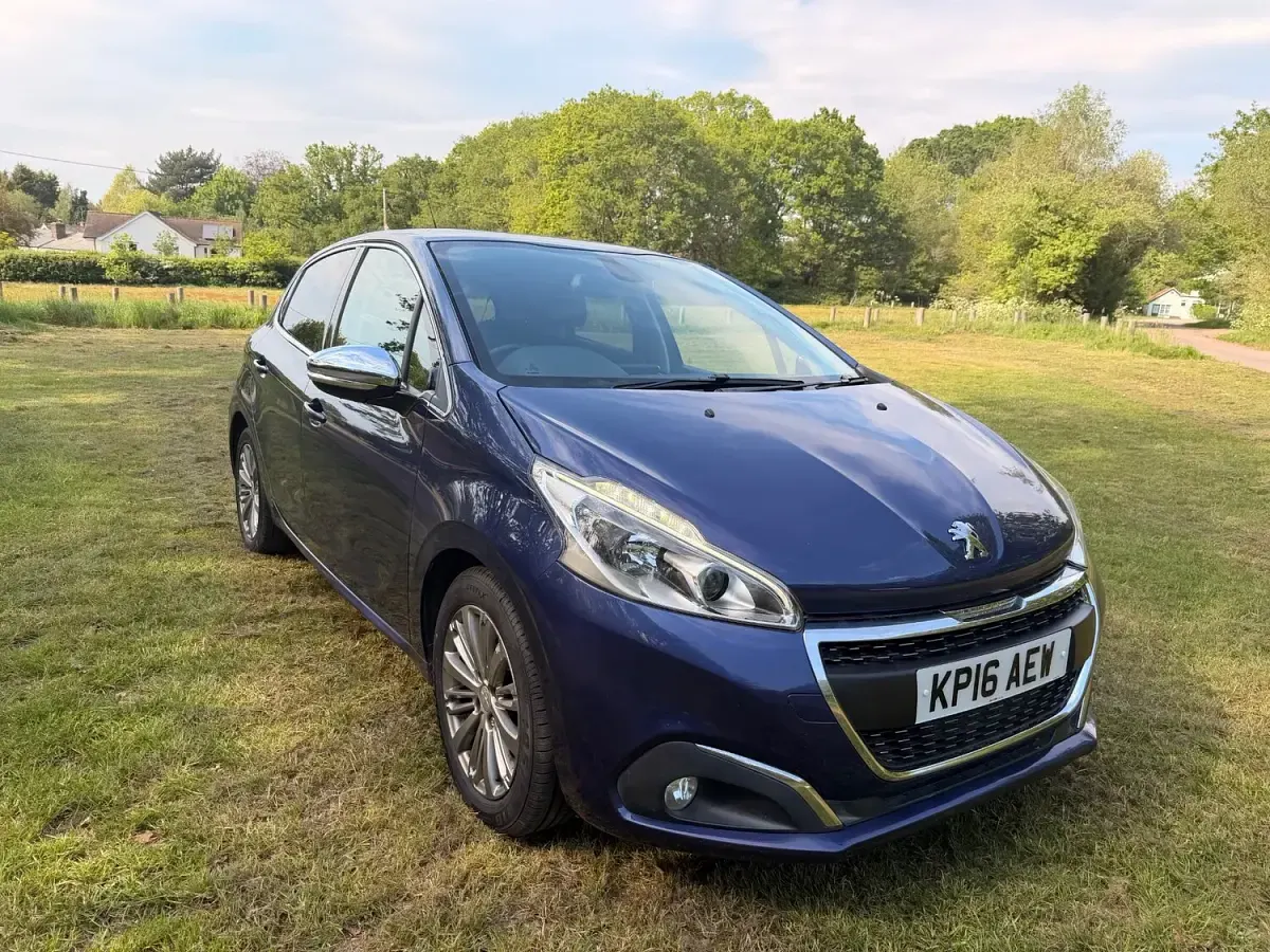 Used Peugeot 208 Allure 2016 Blue Hatchback