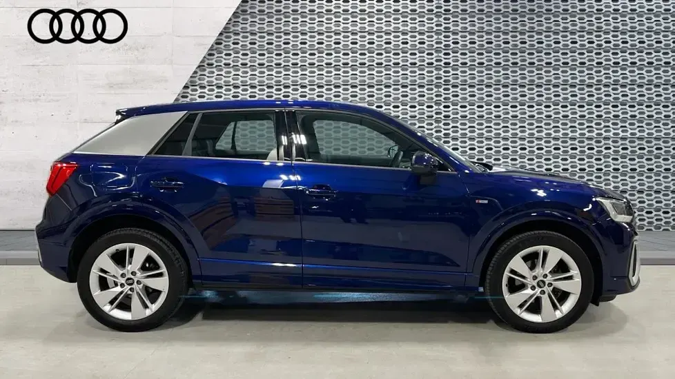 Used Audi Q2 S-Line 150 HP (110 kW) 2023 Blue SUV