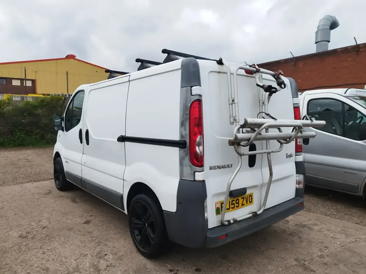 Usado Renault Trafic 2009 Branco Monovolume