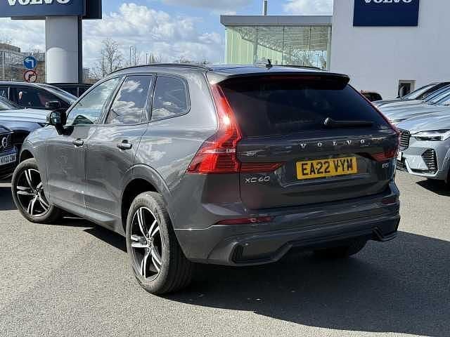 Used Volvo XC60 R-Design 247 HP (181 kW) 2022 SUV