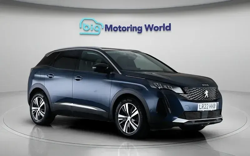 Second-hand Peugeot 3008 Allure Premium 131 CP (96 kW) 2022 Albastru SUV