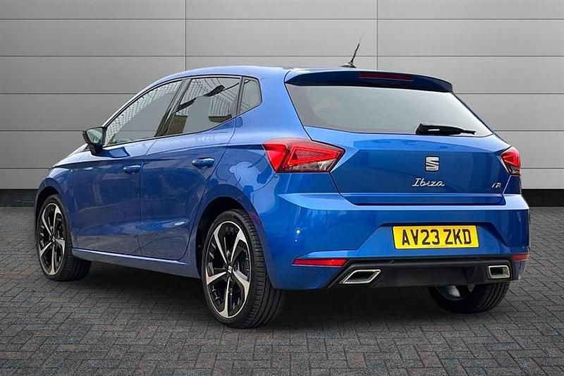 Used Seat Ibiza FR Sport 95 HP (69 kW) 2023 Blue Hatchback