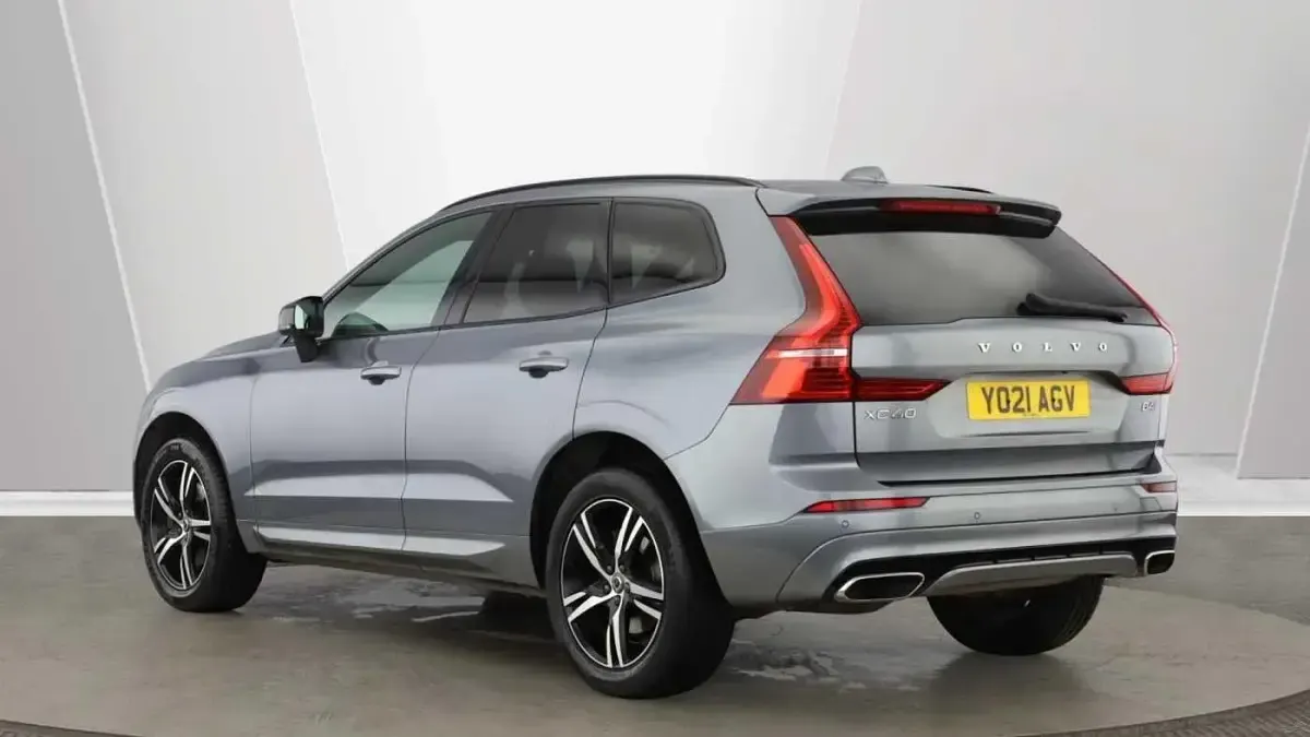 Used Volvo XC60 R-Design 197 HP (144 kW) 2021 Grey SUV