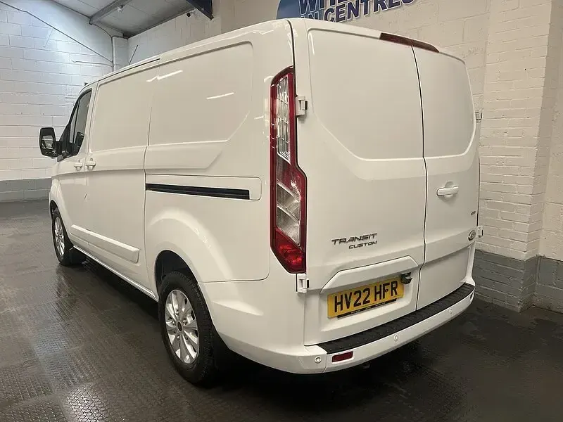 Used Ford Transit Custom Limited 120 HP (88 kW) 2022 White Van