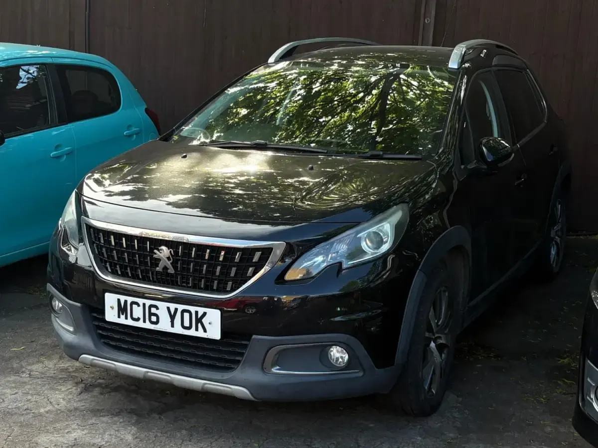 Second-hand Peugeot 2008 Allure 2016 Negru SUV