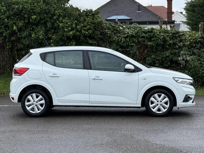 Used Dacia Sandero Comfort 90 HP (66 kW) 2021 White Hatchback