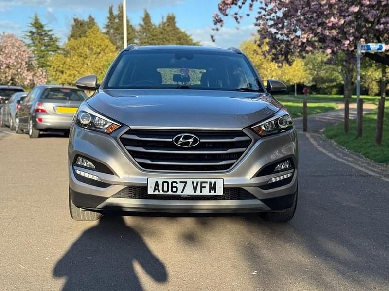 Used Hyundai Tucson SE 141 HP (103 kW) 2018 Beige SUV