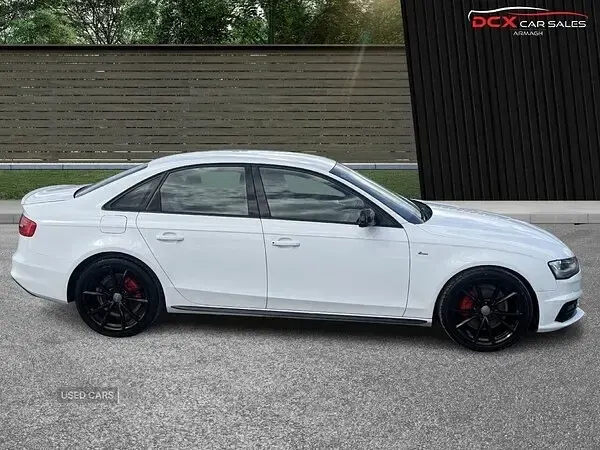Used Audi A4 Black Edition 190 HP (139 kW) 2015 White Sedan