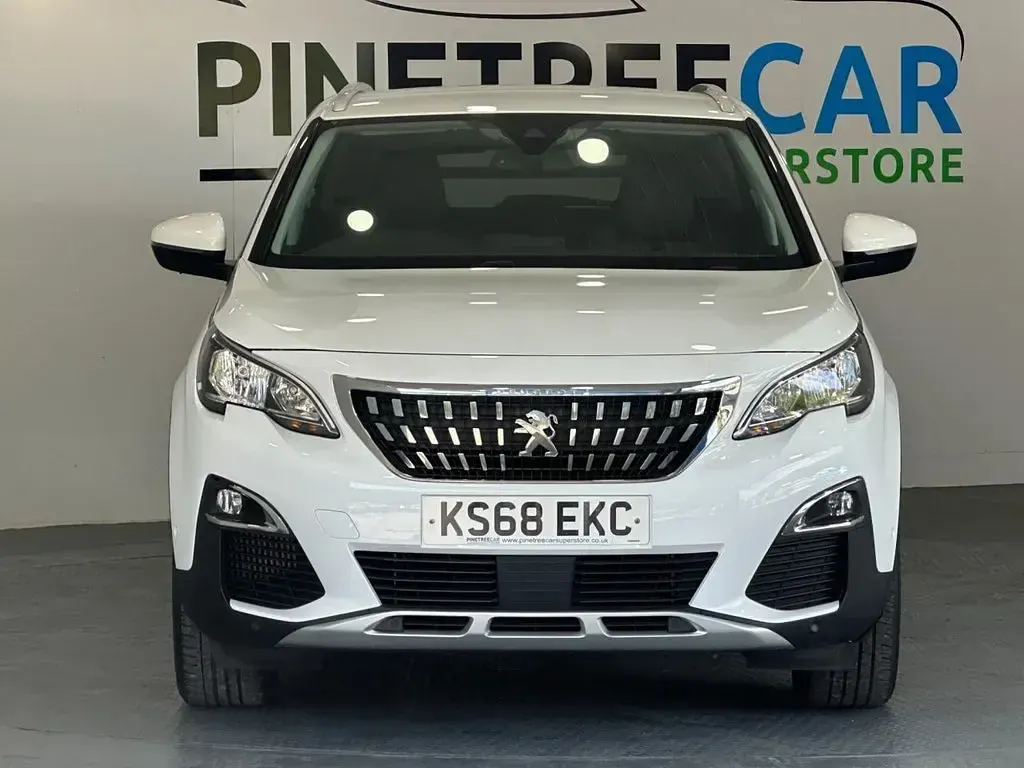 Used Peugeot 3008 Allure 130 HP (95 kW) 2018 White SUV