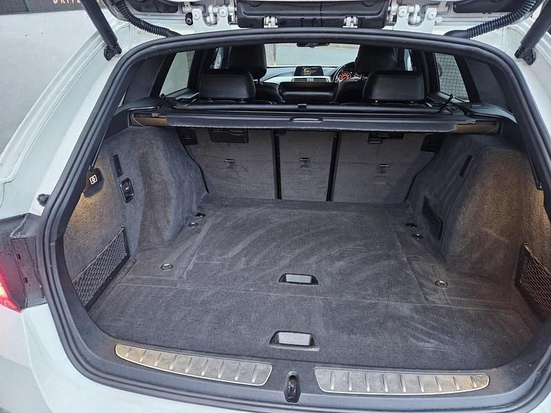 Used BMW 320 M Sport 2018 White Estate