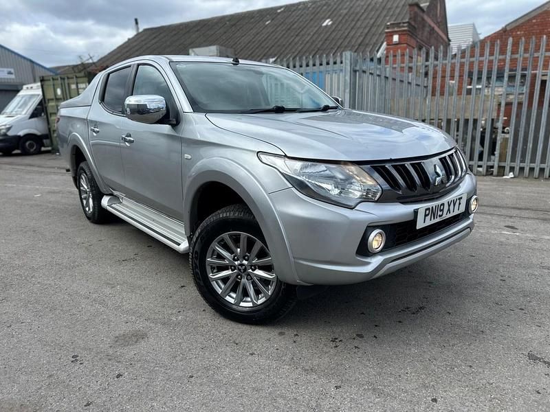 Used Mitsubishi L200 181 HP (133 kW) 2019 Silver Pickup