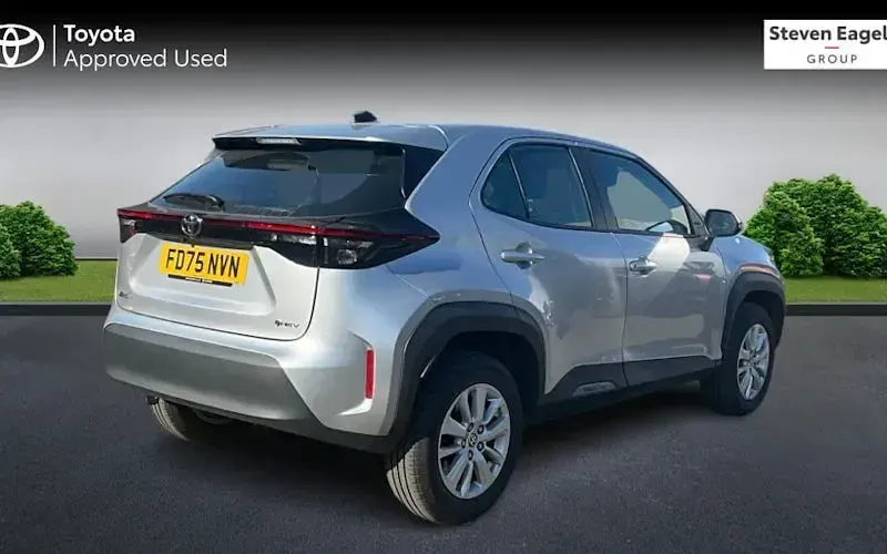 Used Toyota Yaris Hybrid 116 HP (85 kW) 2026 Estate