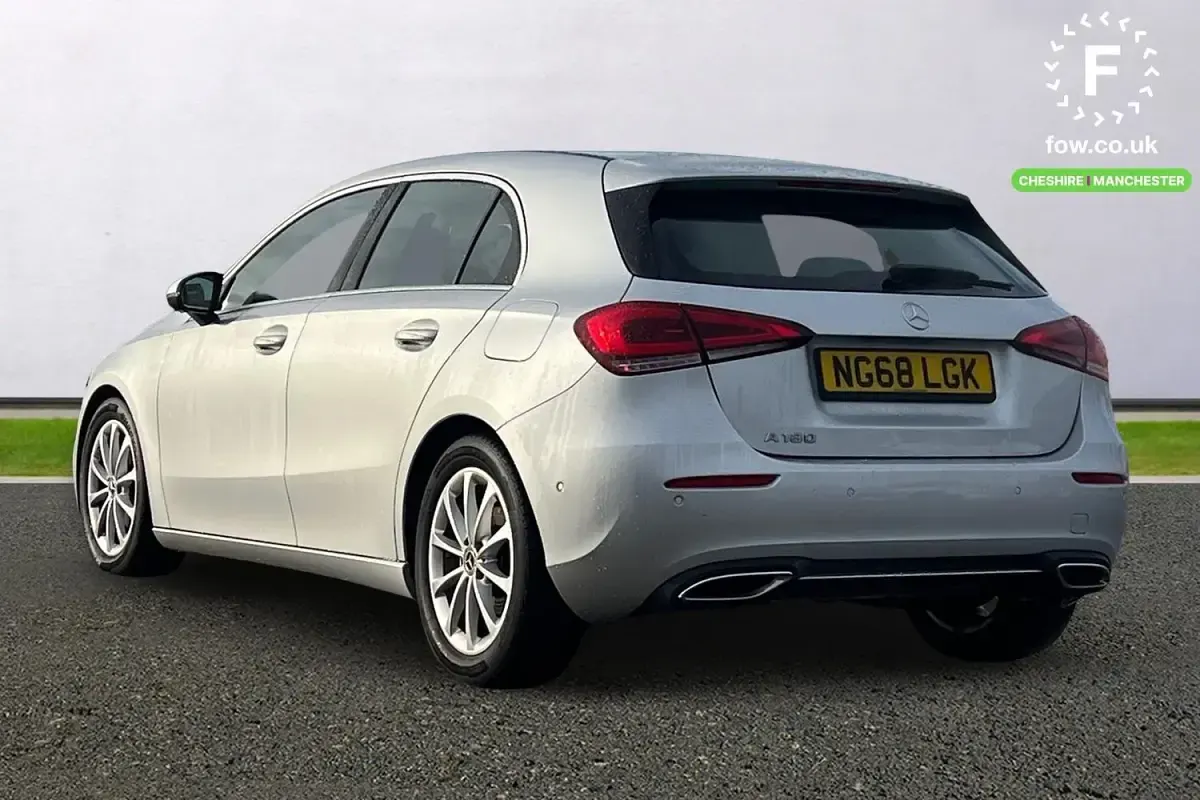 Usado Mercedes A180 Executive 136 HP (100 kW) 2018 Prateado Citadino
