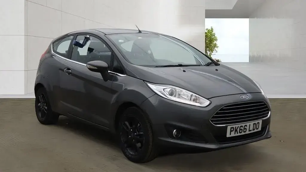 Used Ford Fiesta Zetec 82 HP (60 kW) 2016 Hatchback