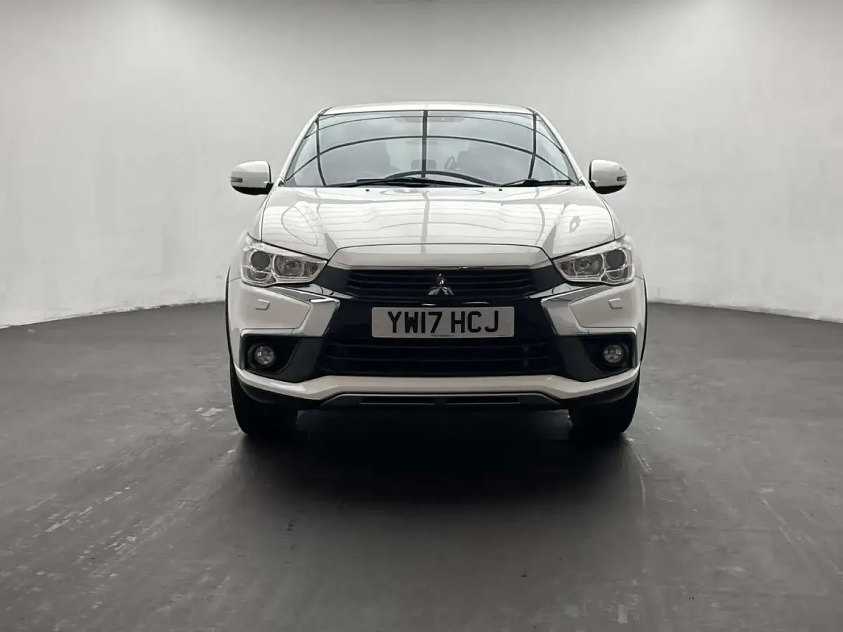 Used Mitsubishi ASX 117 HP (86 kW) 2017 White SUV