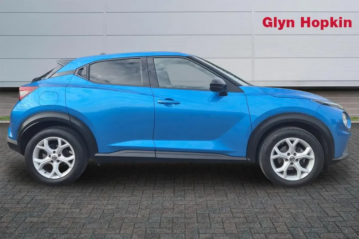 Used Nissan Juke N-Connecta 114 HP (83 kW) 2022 Blue SUV