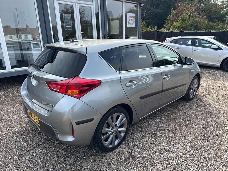 Used Toyota Auris Hybrid 136 HP (100 kW) 2013 Grey Hatchback