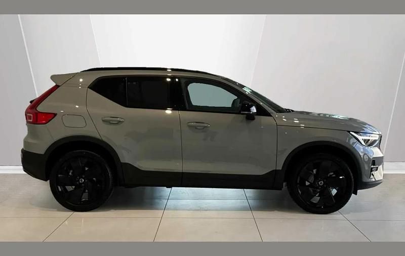 Used Volvo XC40 Plus 197 HP (144 kW) 2025 Vapour grey SUV