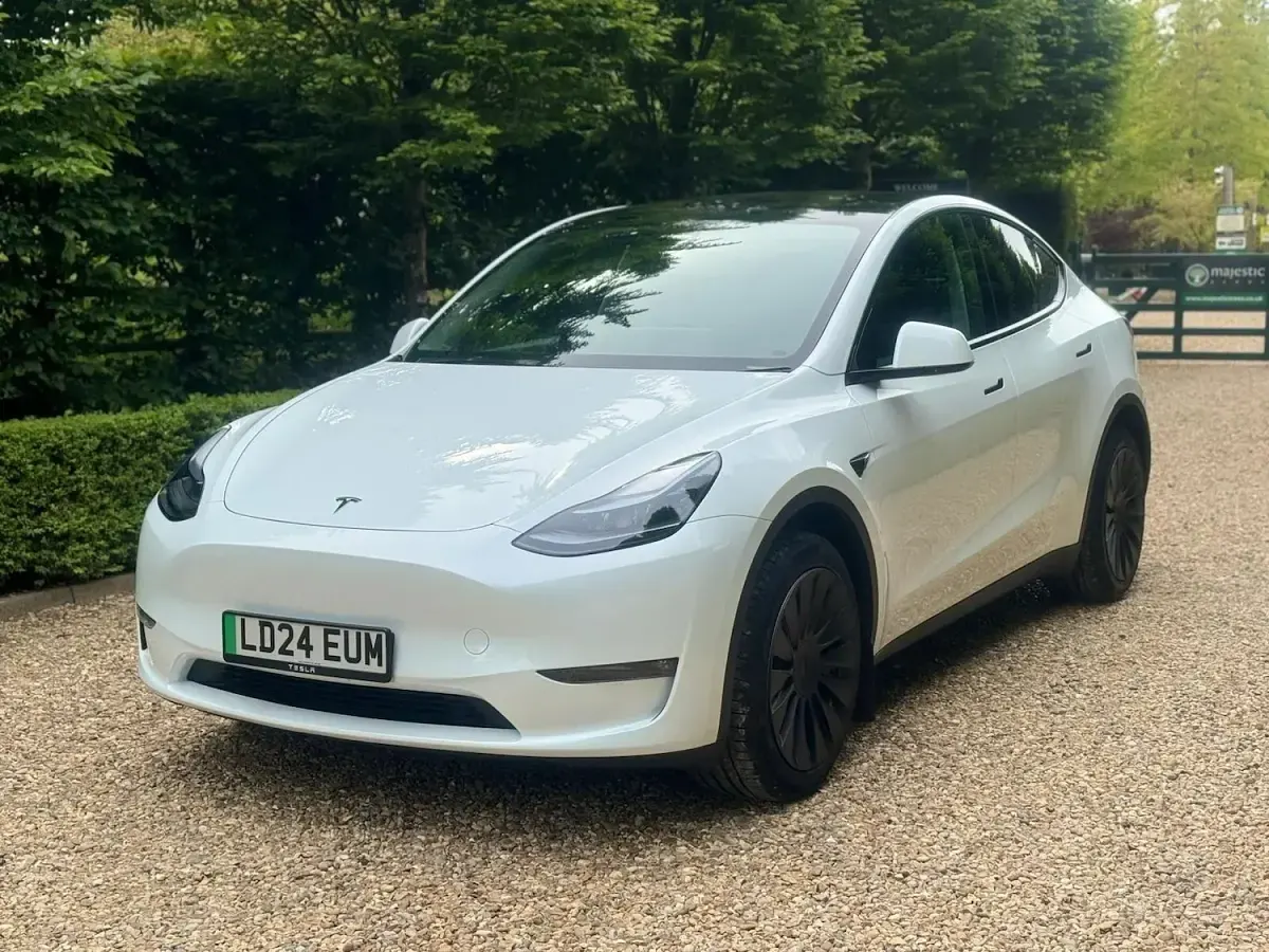 Used Tesla Model Y Long Range AWD 378 kW (514 HP) 2024 White SUV