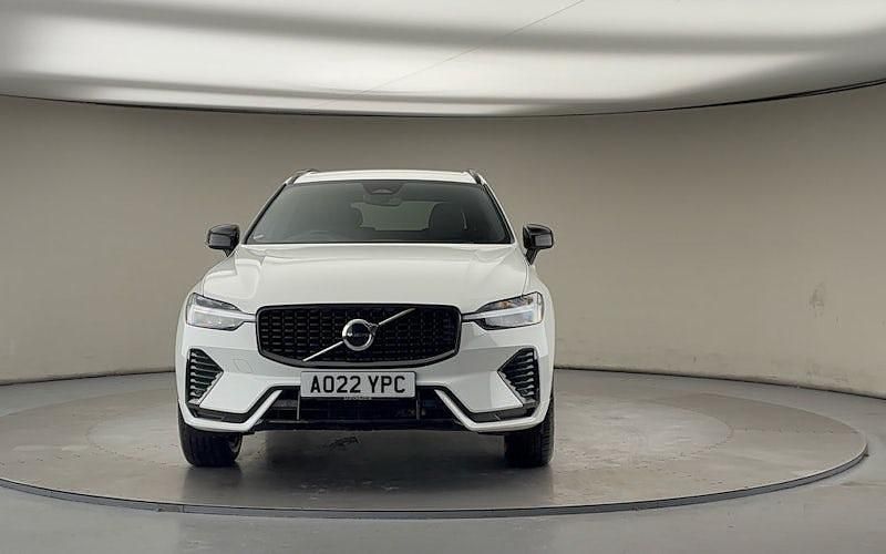 Used Volvo XC60 R-Design 250 HP (183 kW) 2021 SUV