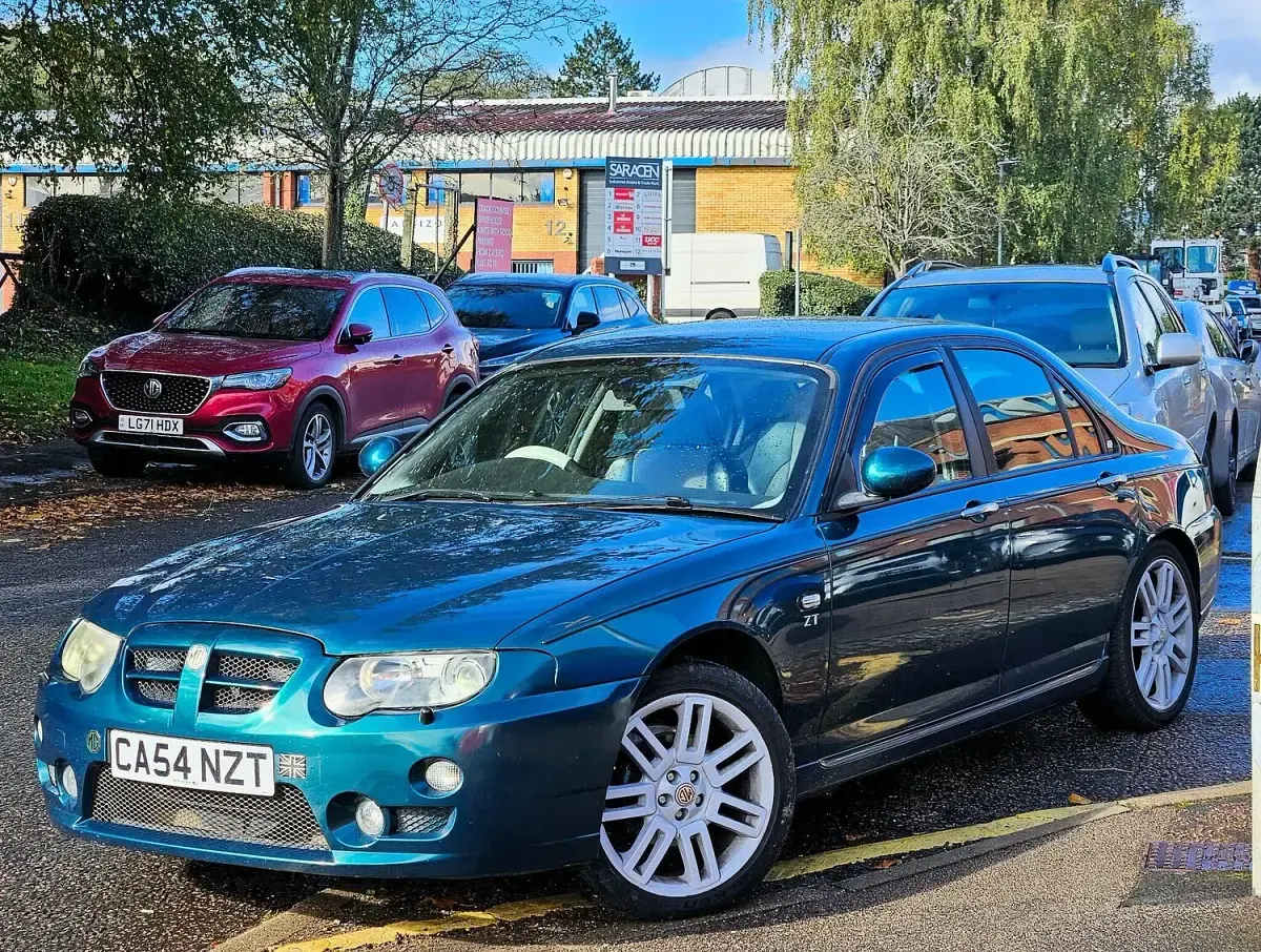 Used MG ZT 129 HP (94 kW) 2005 Green Sedan