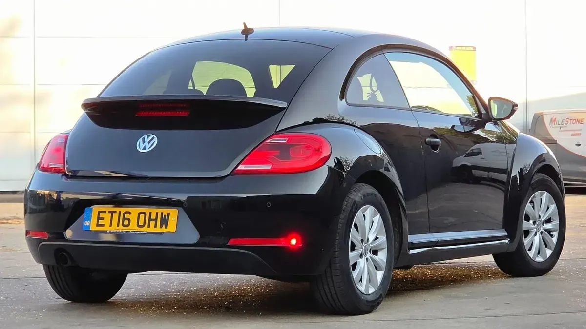 Used VW Beetle S 105 HP (77 kW) 2016 Black Hatchback
