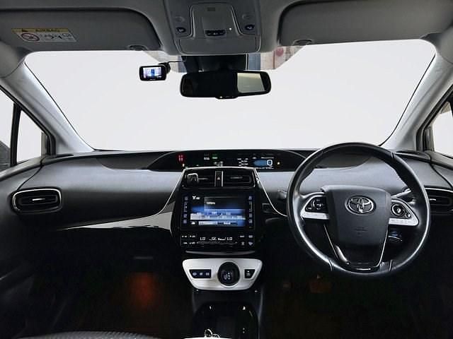 Used Toyota Prius Business Edition 122 HP (89 kW) 2017 Grey Hatchback