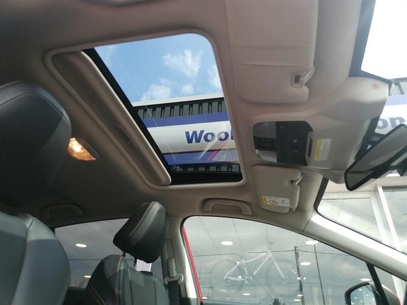 Used Subaru XV Premium 156 HP (114 kW) 2018 Red SUV