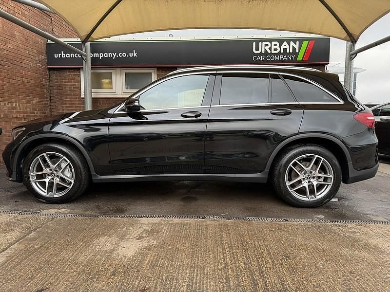 Used Mercedes GLC250 AMG line 200 HP (147 kW) 2018 Black Estate