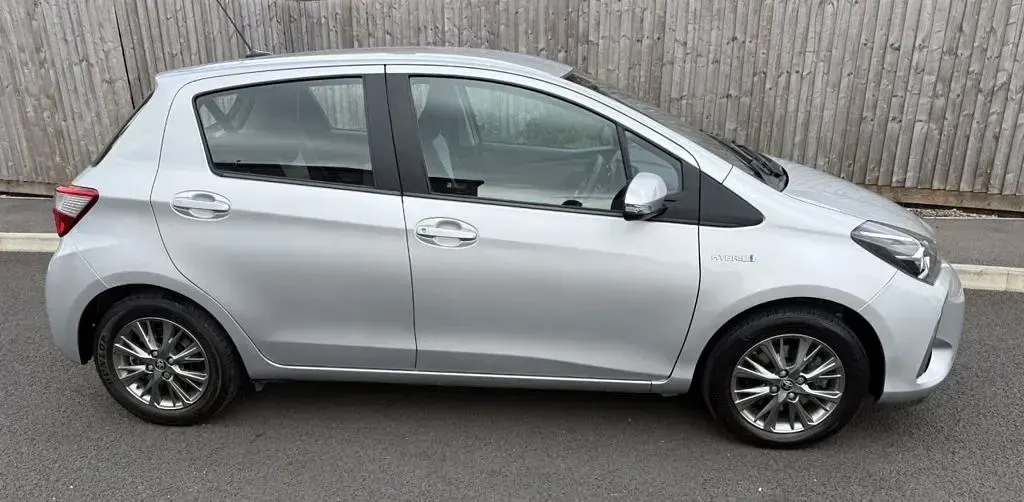 Used Toyota Yaris 100 HP (73 kW) 2020 Hatchback