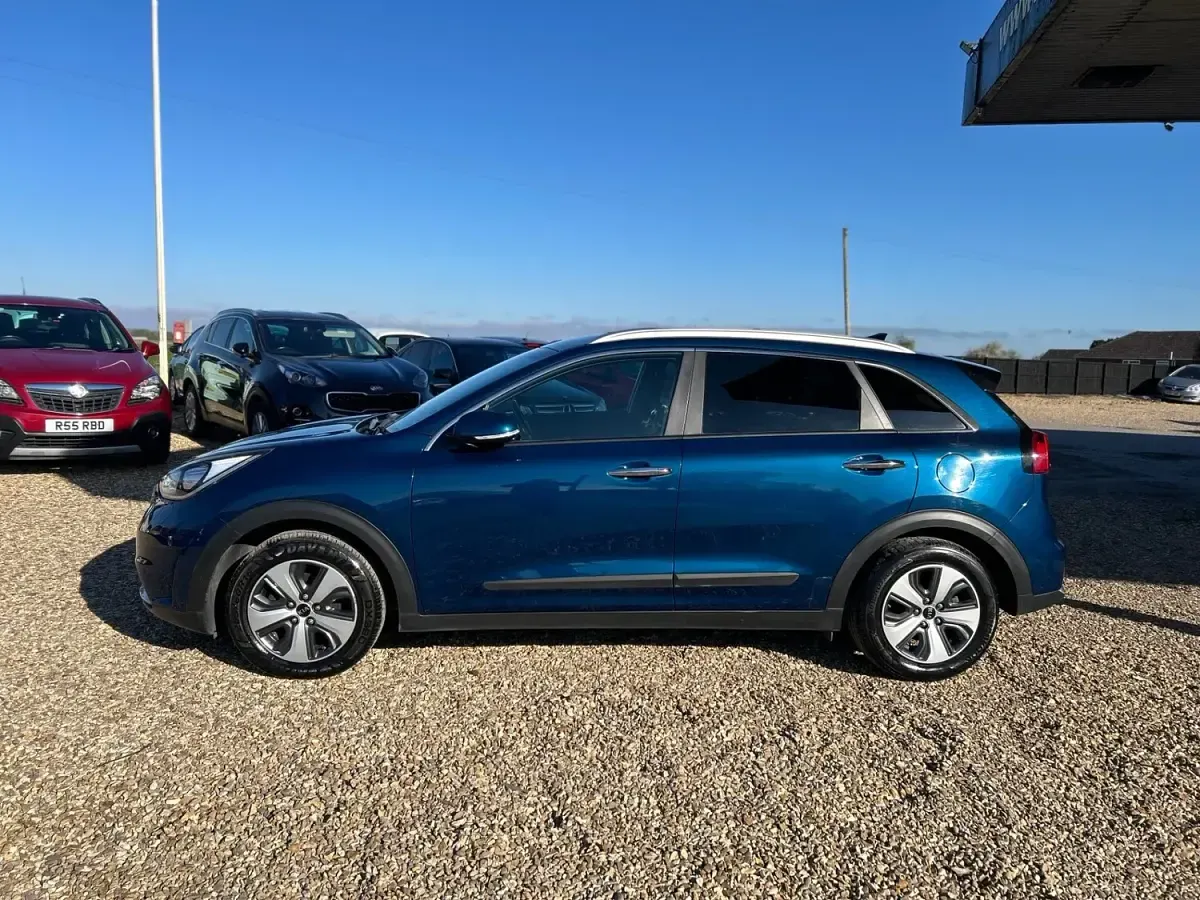 Used Kia Niro 141 HP (103 kW) 2018 Blue SUV