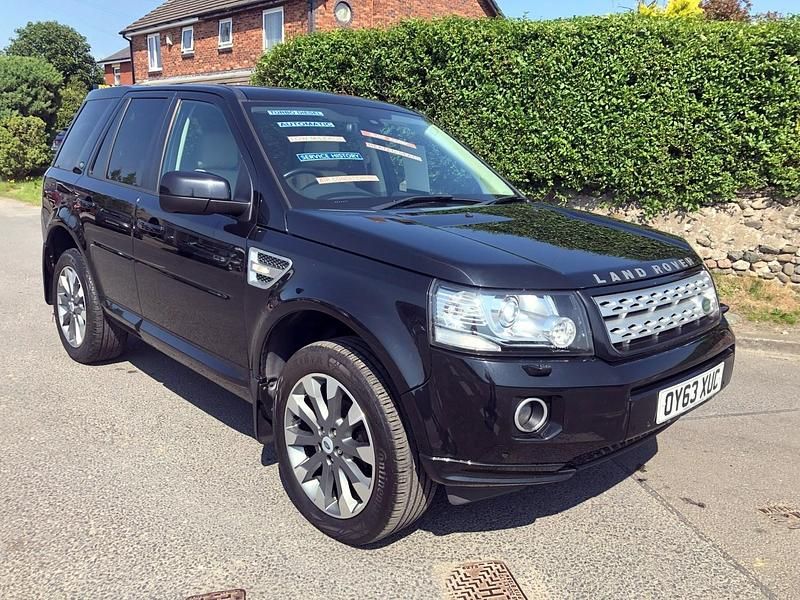 Black Used 2013 Land Rover Freelander 2 HSE SUV | £13,995 (Expensive) - Image 1/4