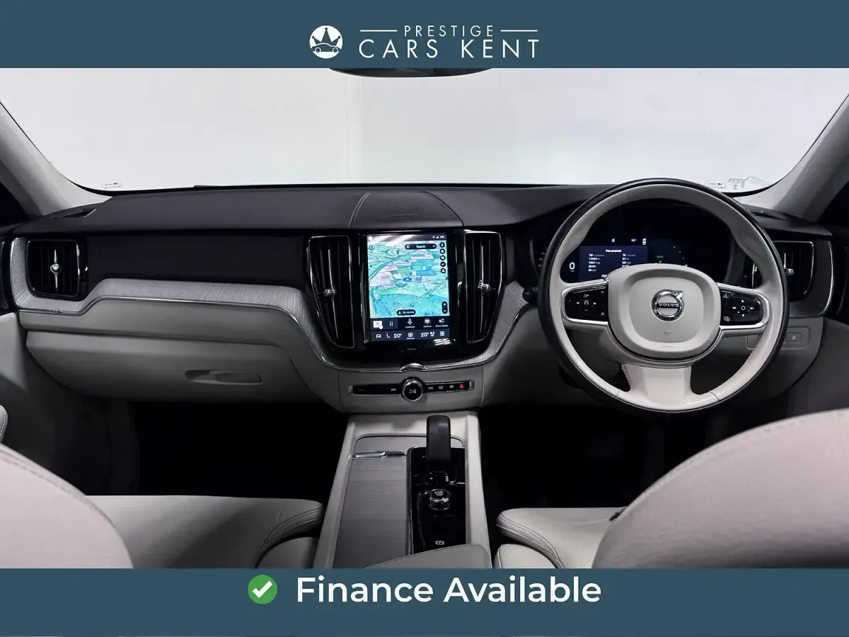 Used Volvo XC60 Plus 350 HP (257 kW) 2024 Grey SUV