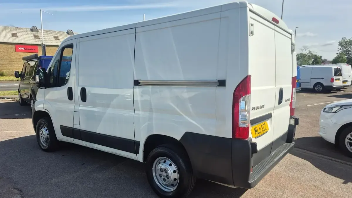 Used Peugeot Boxer 100 HP (73 kW) 2011 White Van