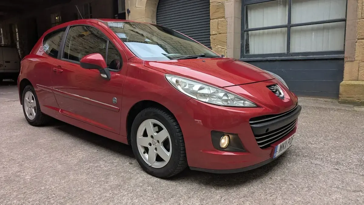 Used Peugeot 207 Envy 2011 Red Hatchback