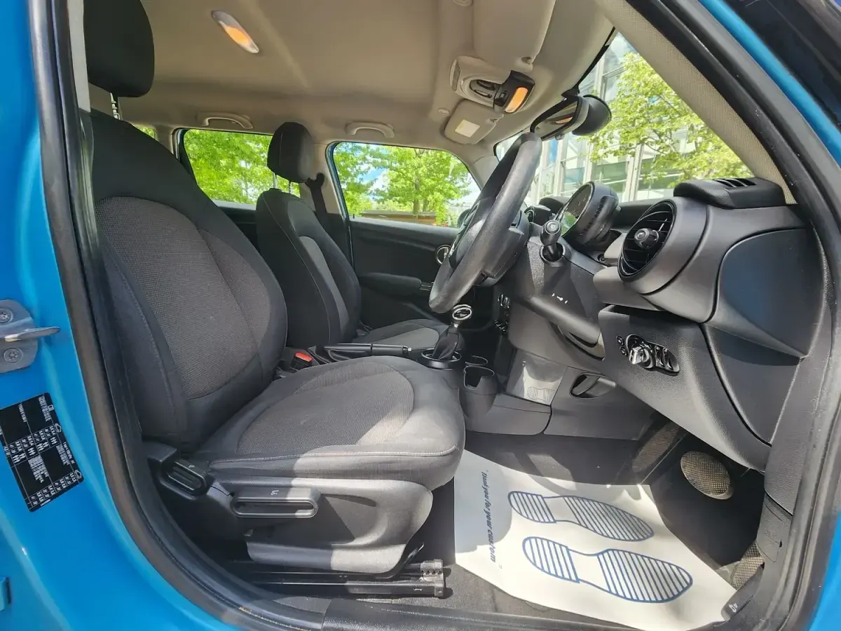 Used Mini Cooper D Hatch 2015 Blue Hatchback