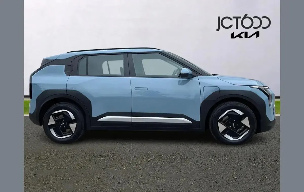 Used Kia EV3 Air 147 kW (201 HP) 2025 Blue SUV