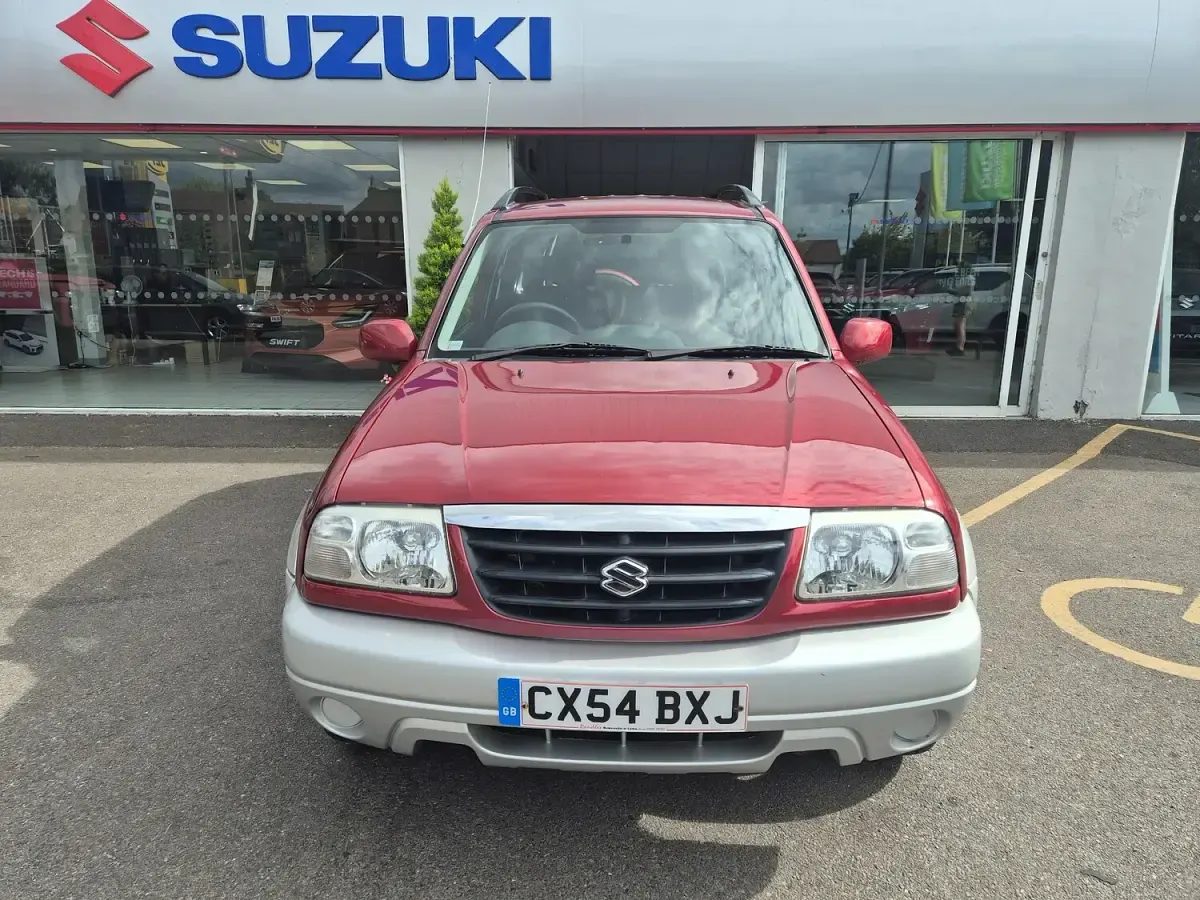 Used Suzuki Grand Vitara 128 HP (94 kW) 2004 Red Estate