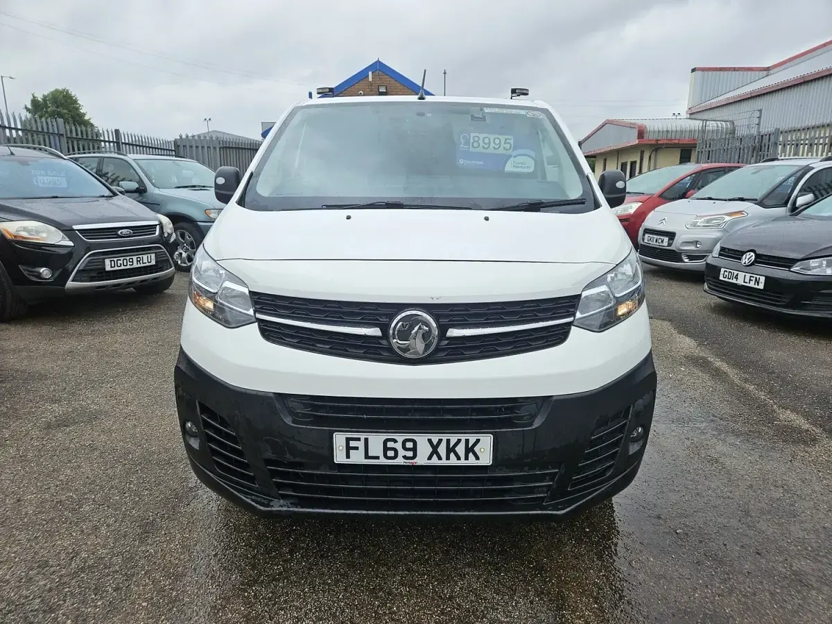 Used Vauxhall Vivaro Edition 2019 White MPV