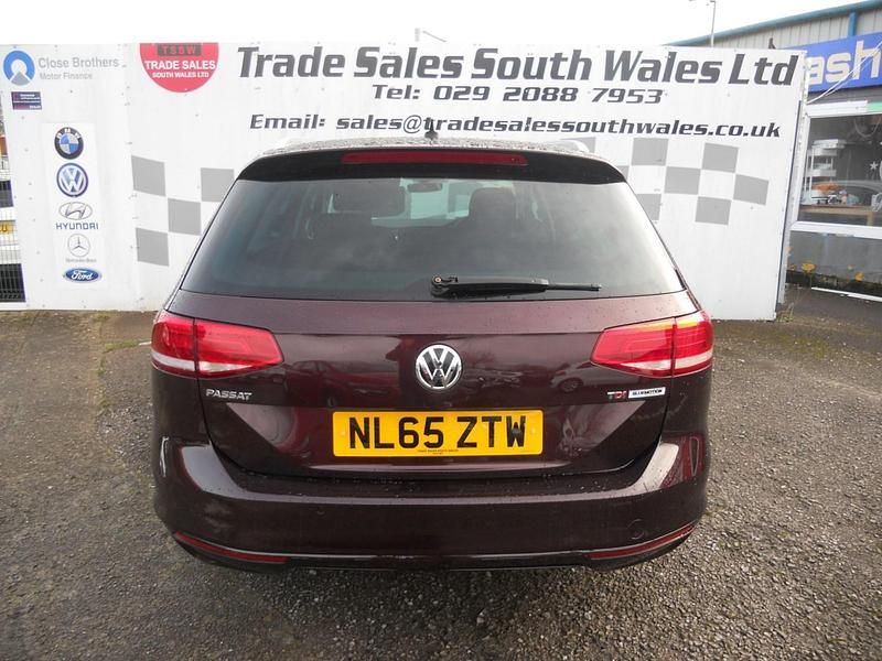 Used VW Passat Business 120 HP (88 kW) 2015 Red Estate
