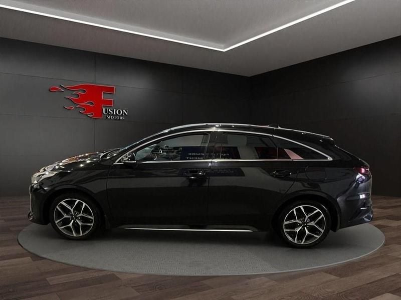 Used Kia ProCeed GT-Line 138 HP (101 kW) 2019 Black Estate