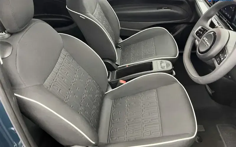 Used Fiat 500e 86 kW (118 HP) 2024 Green Hatchback
