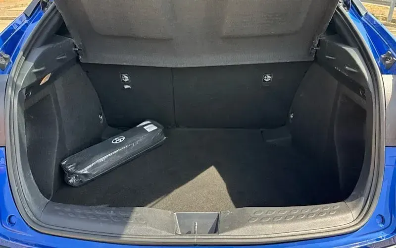 Used Toyota C-HR Design 116 HP (85 kW) 2018 Blue SUV