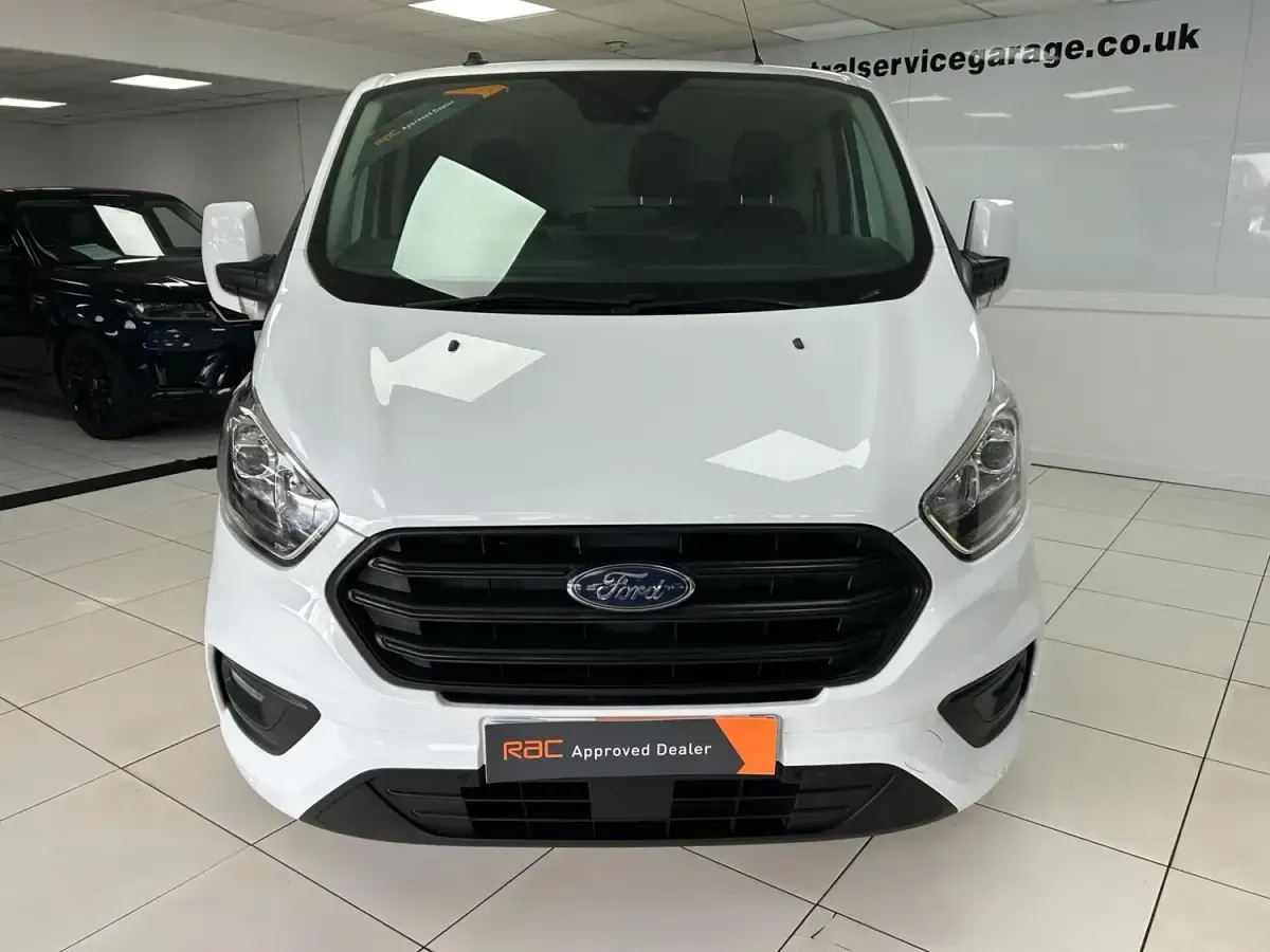 Begagnad Ford Transit Custom Trend 130 HK (95 kW) 2022 Vit Van