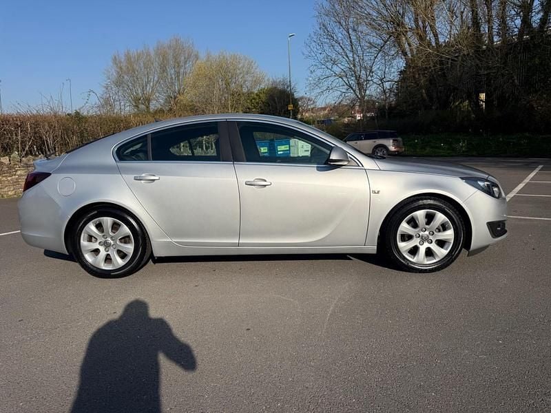 Used Vauxhall Insignia 163 HP (119 kW) 2014 Silver Hatchback