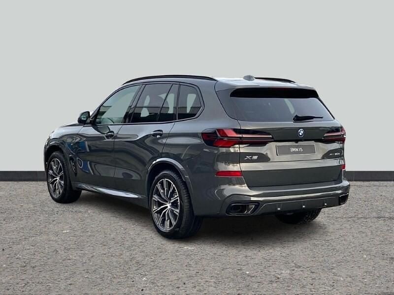 Używany BMW X5 M Sport 482 KM (354 kW) 2026 Szary SUV