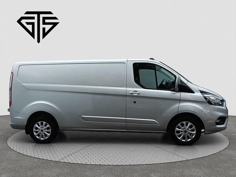Used Ford Transit Custom Limited 170 HP (125 kW) 2022 Silver Van